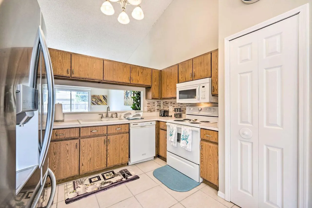 Bright And Airy With Private Pool! Holiday home Kissimmee