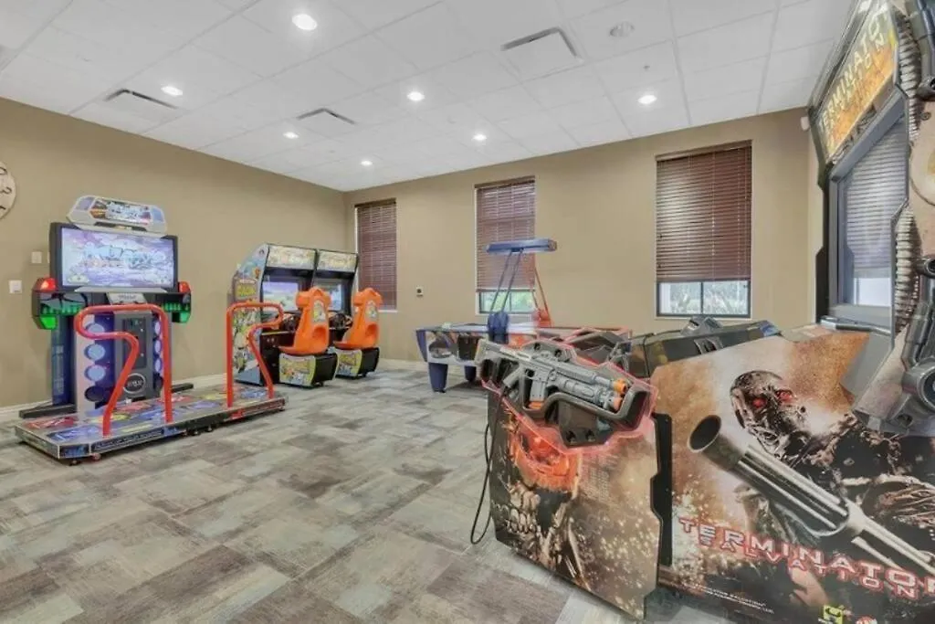 Summer Promo! Star Wars Game Room! Near Disney! Private Pool And Spa! Amenities! Sleeps 16!