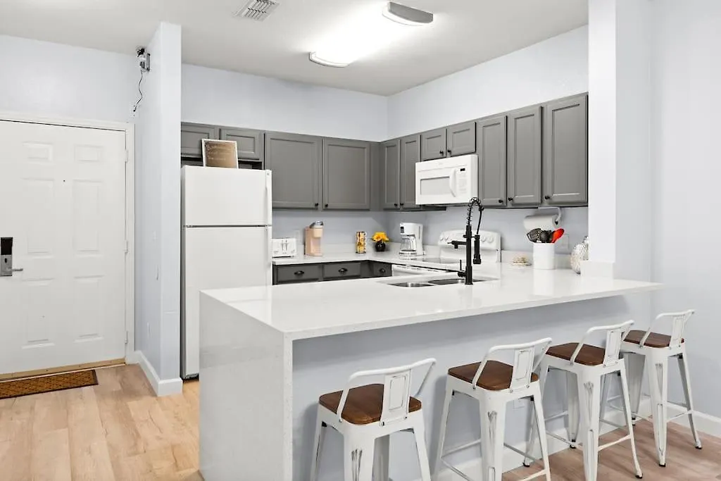 Apartment Sweet Near Disneyland *