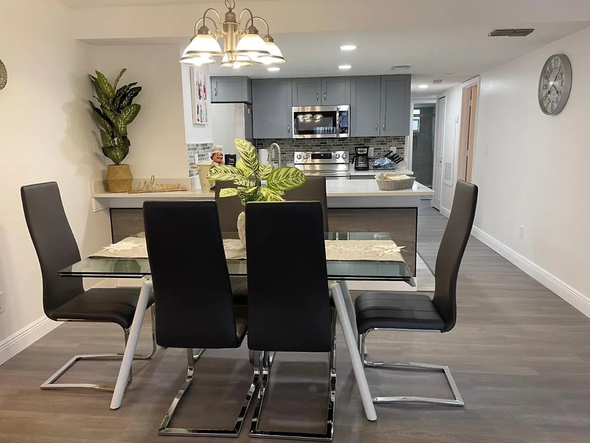 Apartment Fabulous 8 Pax Close