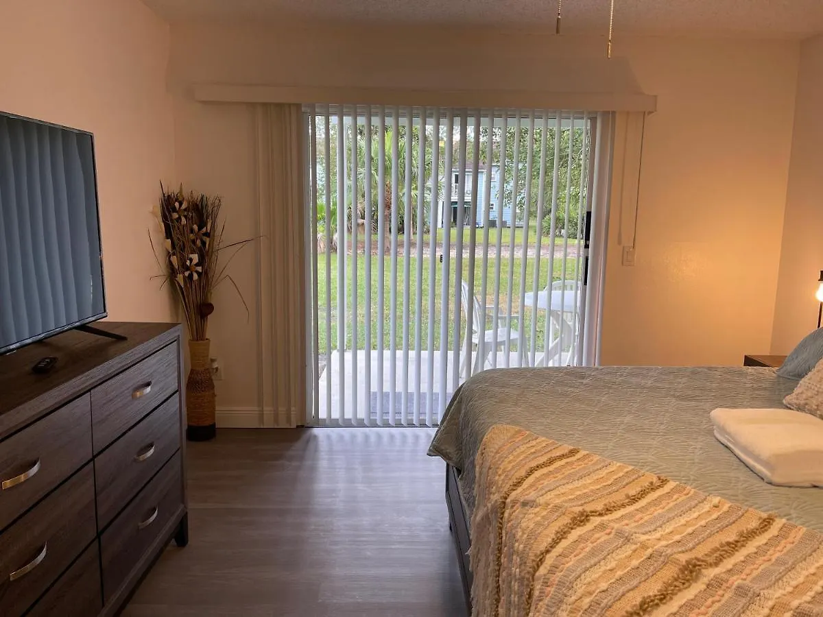 Fabulous 8 Pax Close Apartment *