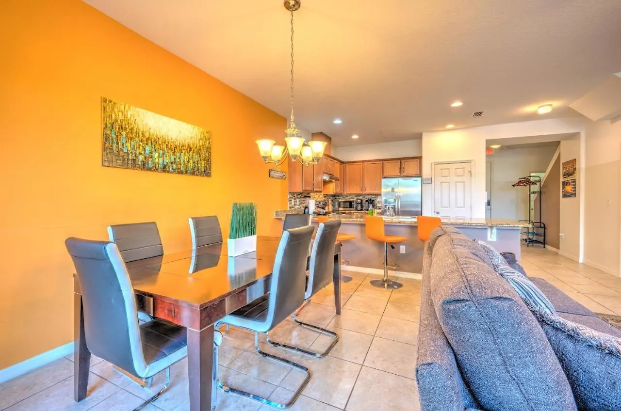 4 Bedroom Sunhaven Townhouse With Pool Near Villa *