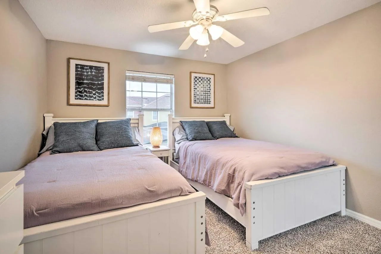 Townhouse With Private Pool And Grill! Holiday home Kissimmee
