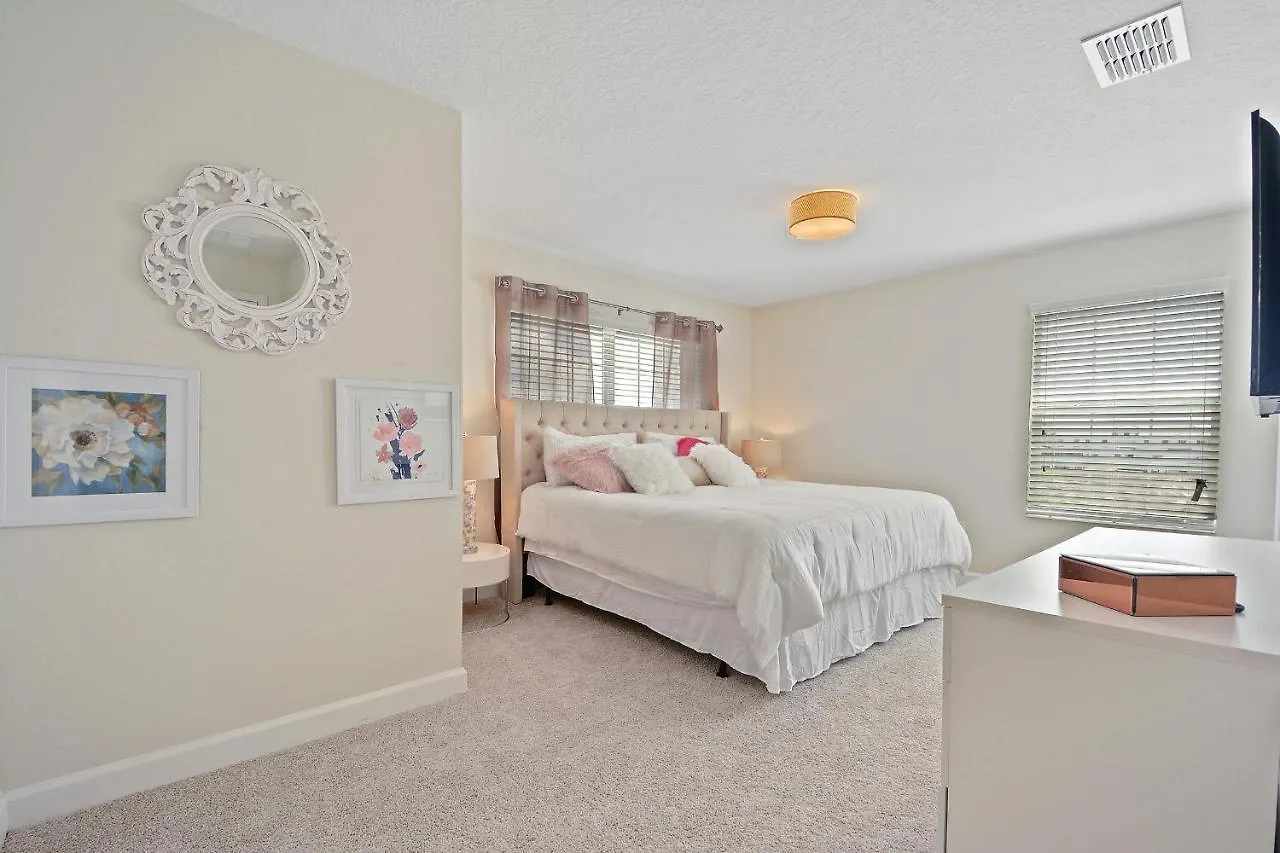 Nyaraló Storey Amenities Include And Private Pool Orlando