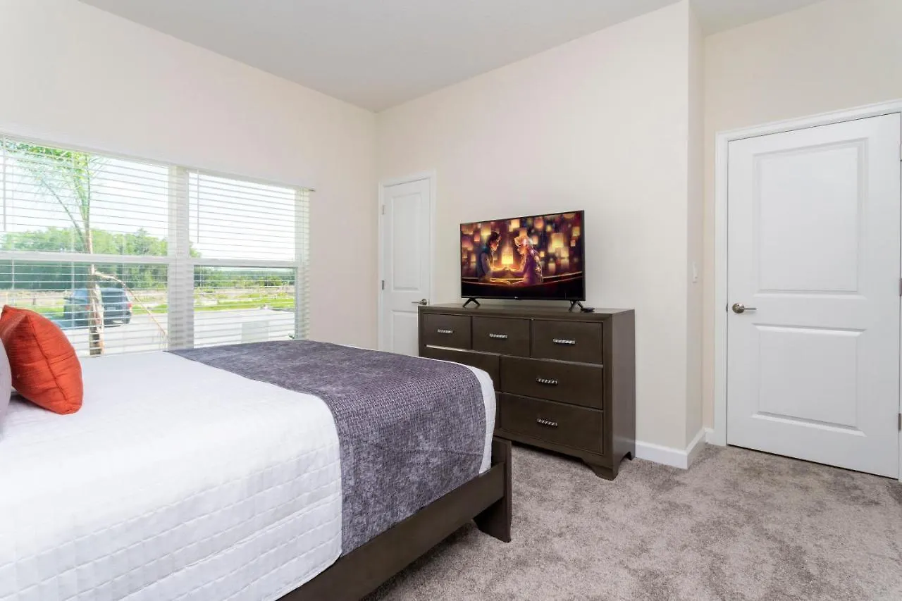 Stunning 4bd W/ Pool Close To @ Storey 2881 Kissimmee