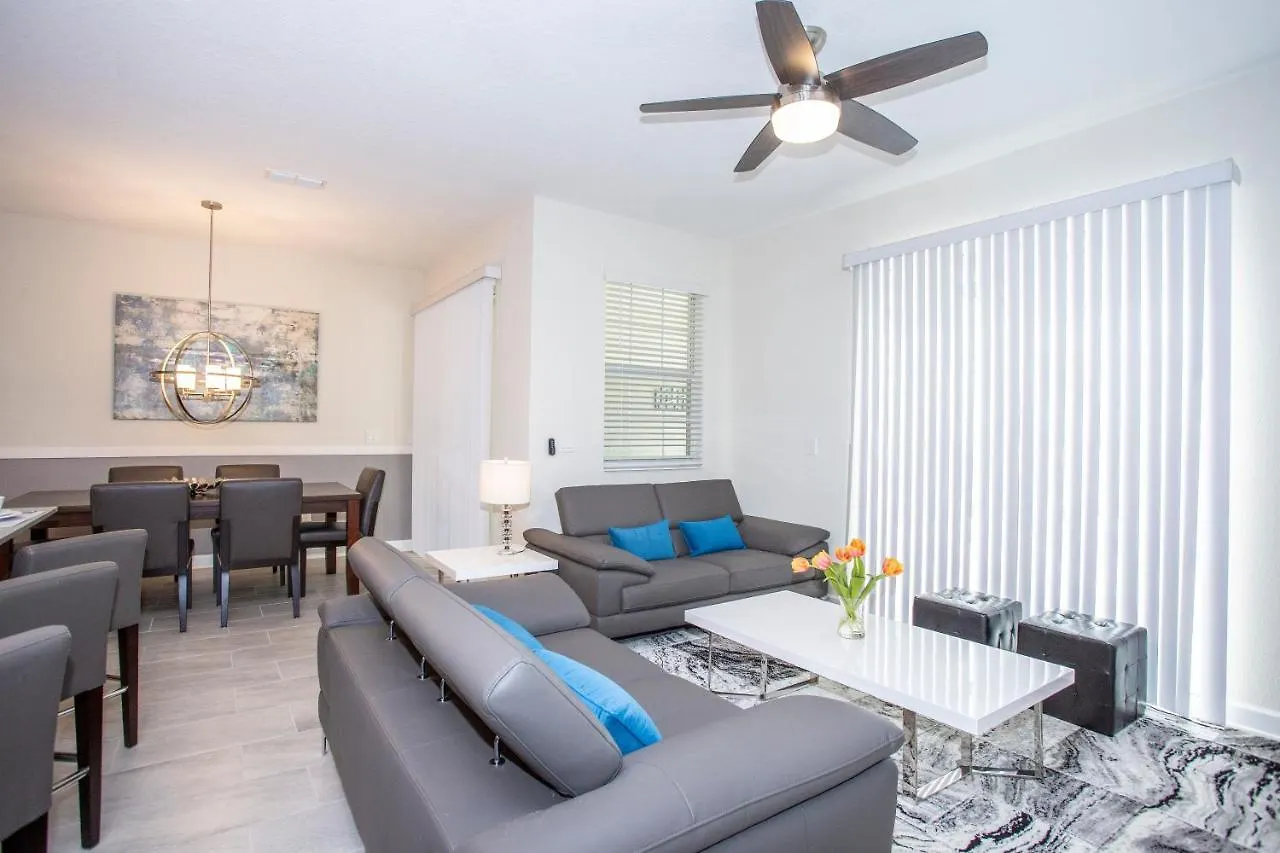 Marvelous 4 Bedroom W/ Screened Pool Close To 4977 Kissimmee