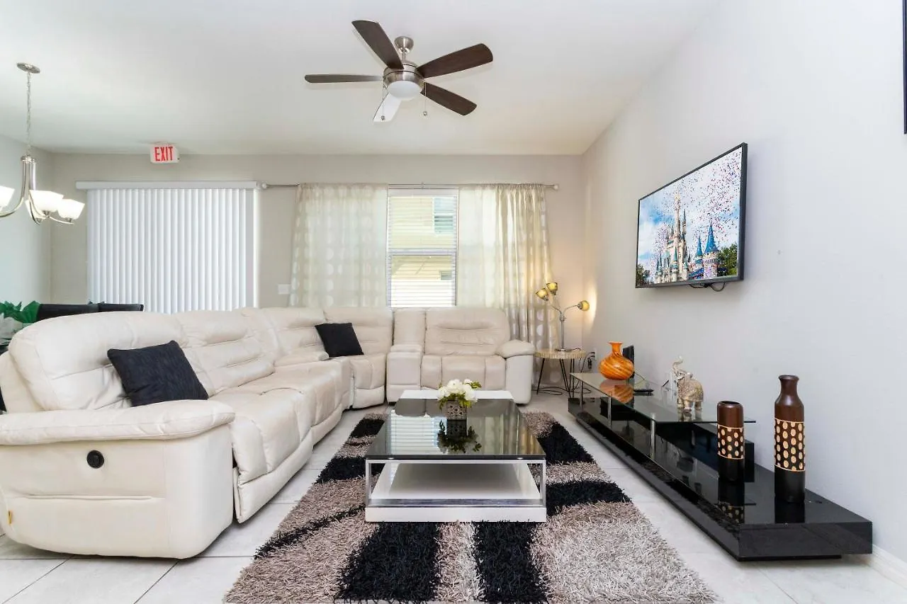 Feriehus Four Bedrooms At Compass Bay *
