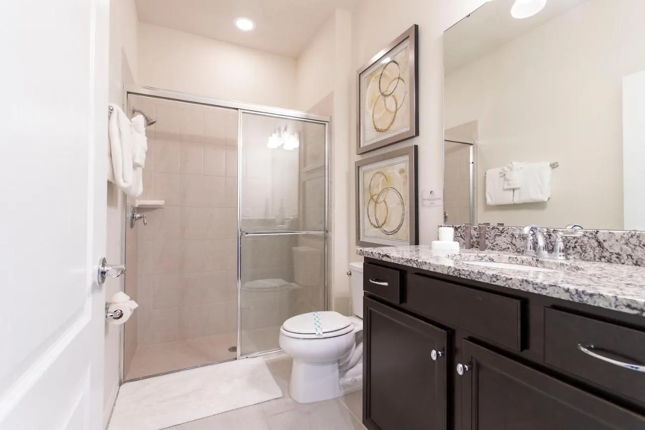 Splendid 5 Bd W/ Pool @ Windsor Westside 8921 *