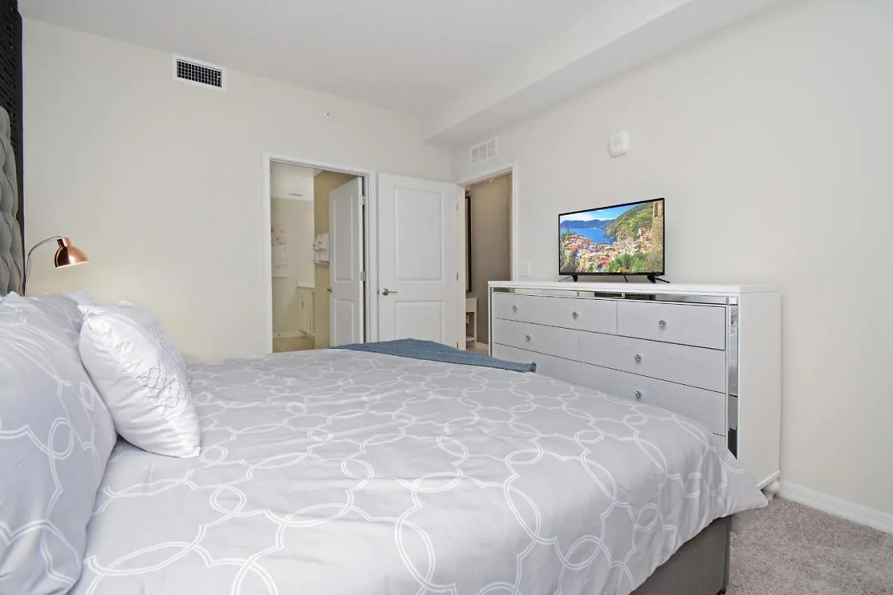 Two Bedrooms Storey Orlando 103 아파트