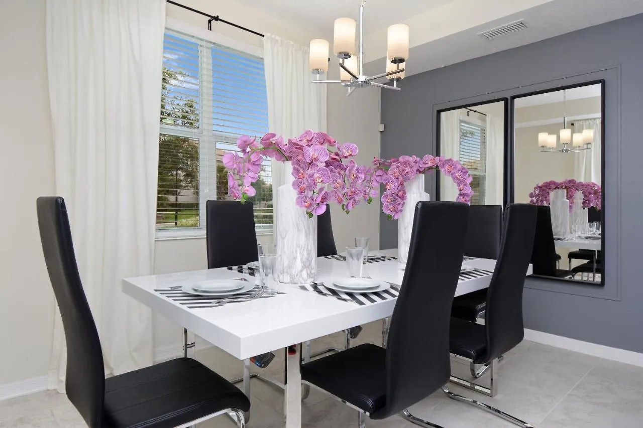 Two Bedrooms Storey Orlando 103 아파트