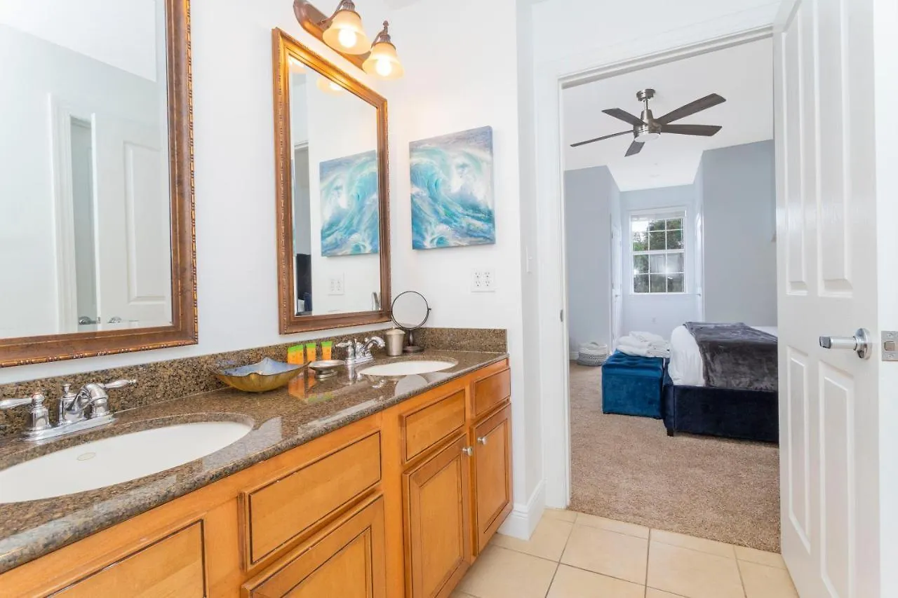 Gorgeous 3bd Close To @ Reunion 1596 *