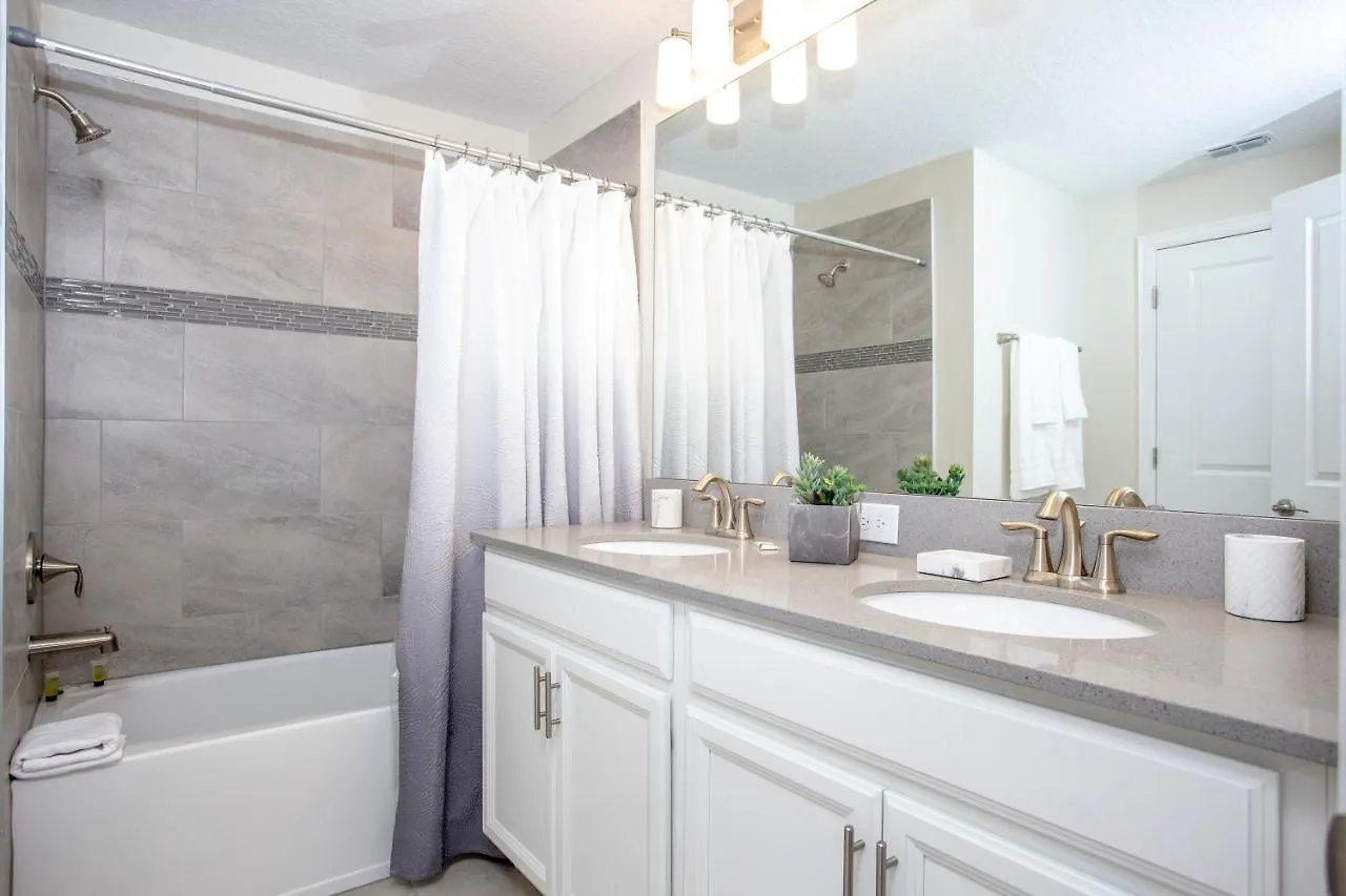 Marvelous 4 Bedroom W/ Screened Pool Close To 4977