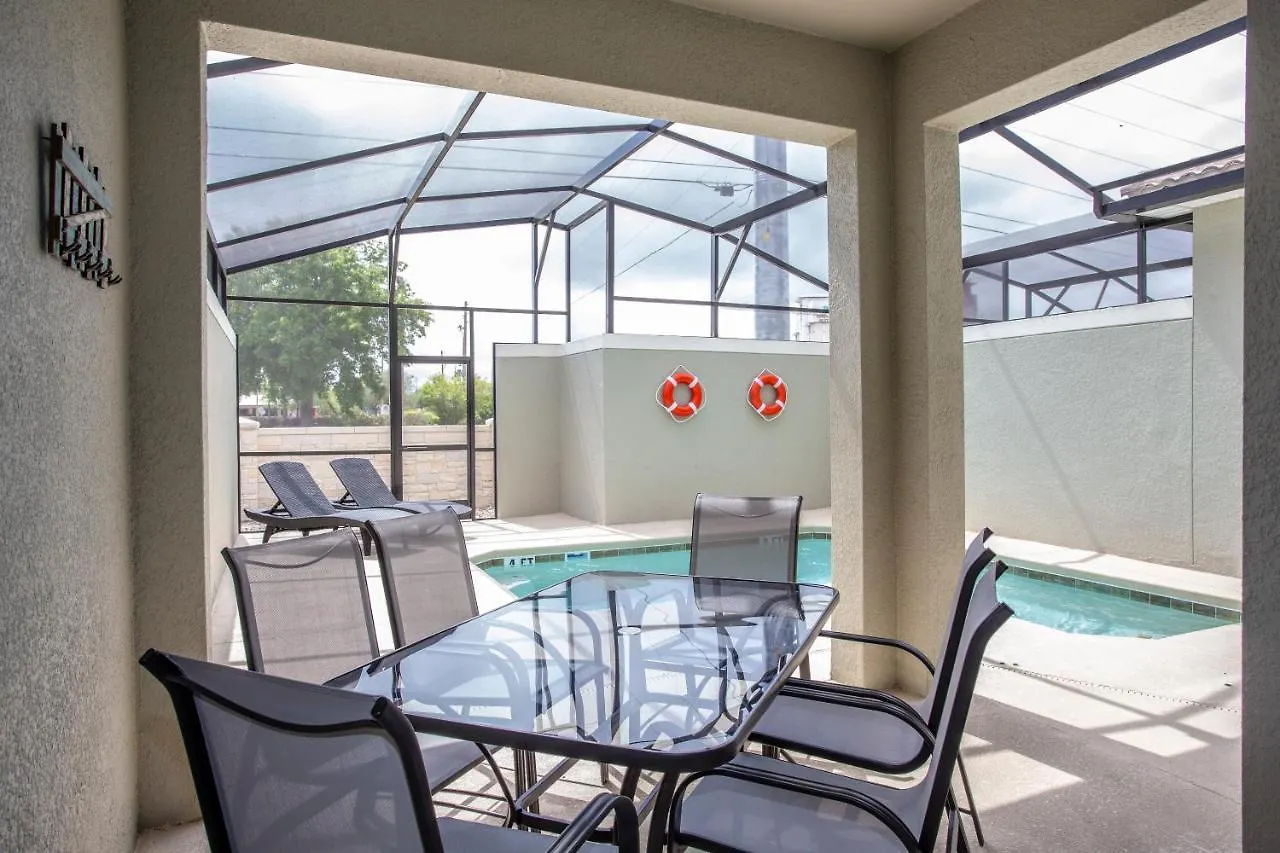Marvelous 4 Bedroom W/ Screened Pool Close To 4977