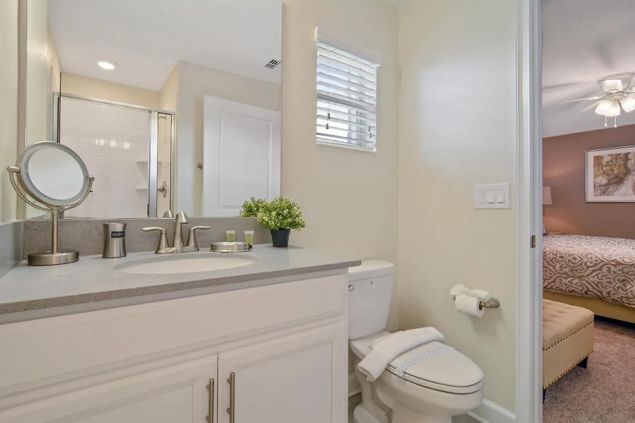Five Bedrooms W/ Gameroom And Pool 4894 度假居 *