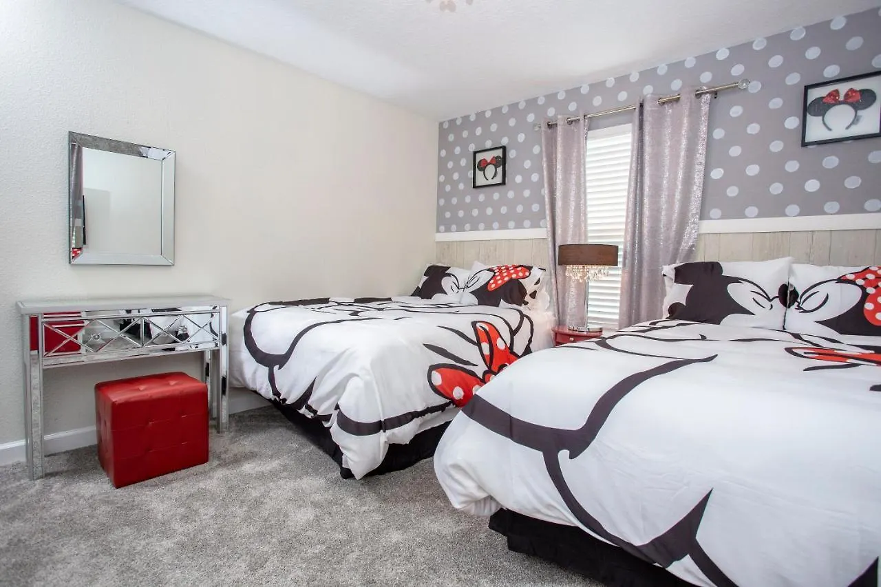 Сasa de vacaciones Marvelous 4 Bedroom W/ Screened Pool Close To 4977