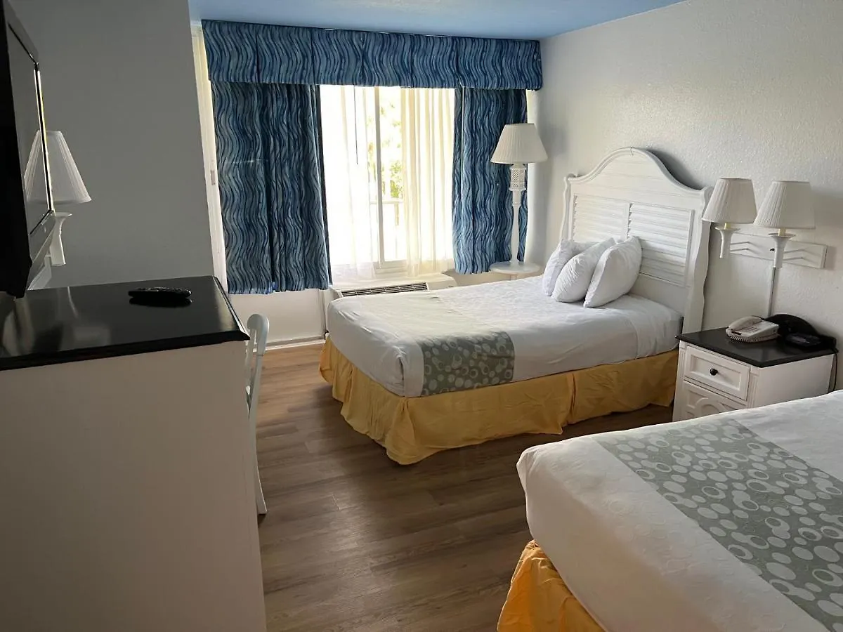 Seralago & Main Gate East Hotel 3*