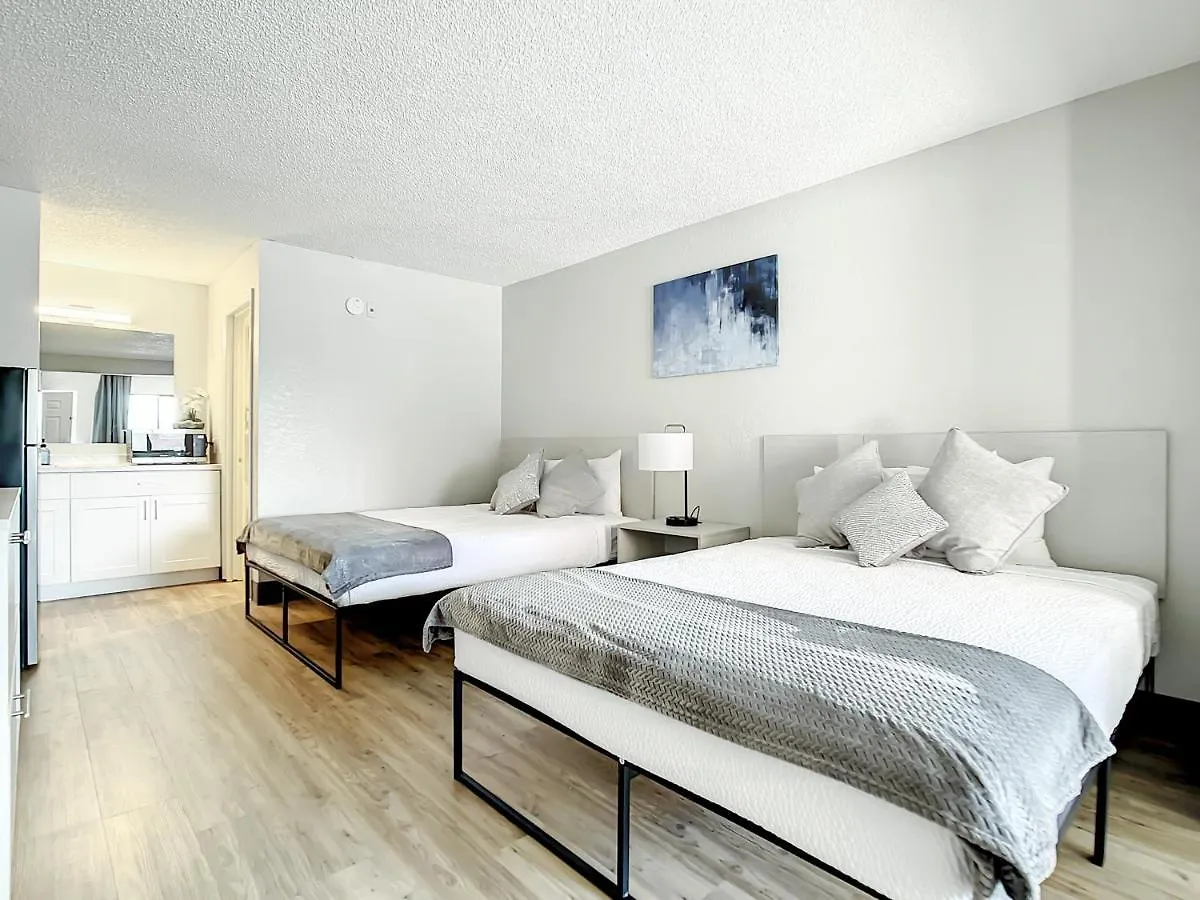 Stayable West Hotel 2*