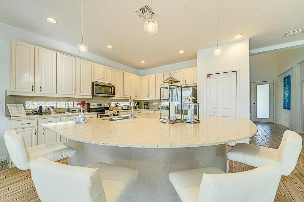 Villa #371-stunning 6 Bed With Modern Decor, South Facing Pool And Overlooking Water