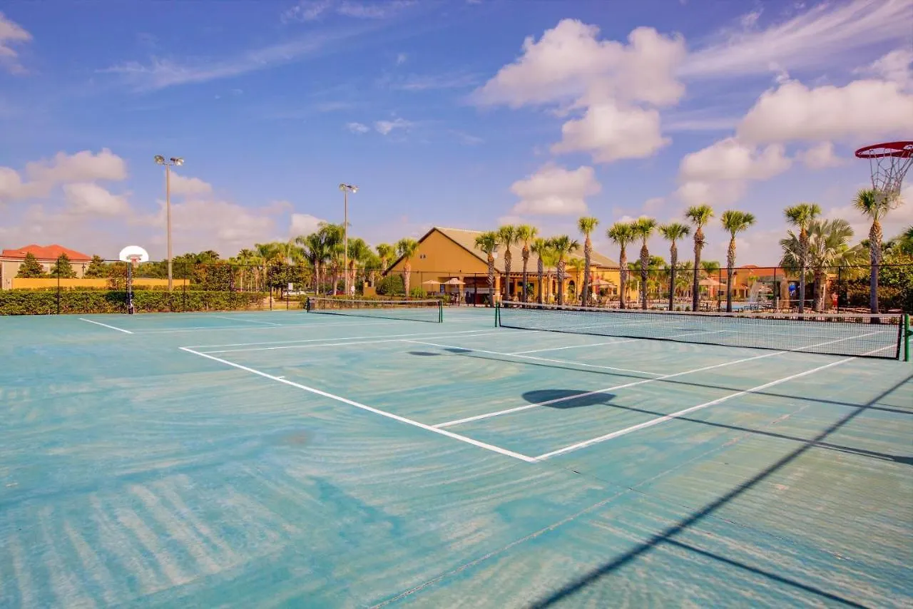 Private Pool Getaway Near Theme Parks بيت للعطل