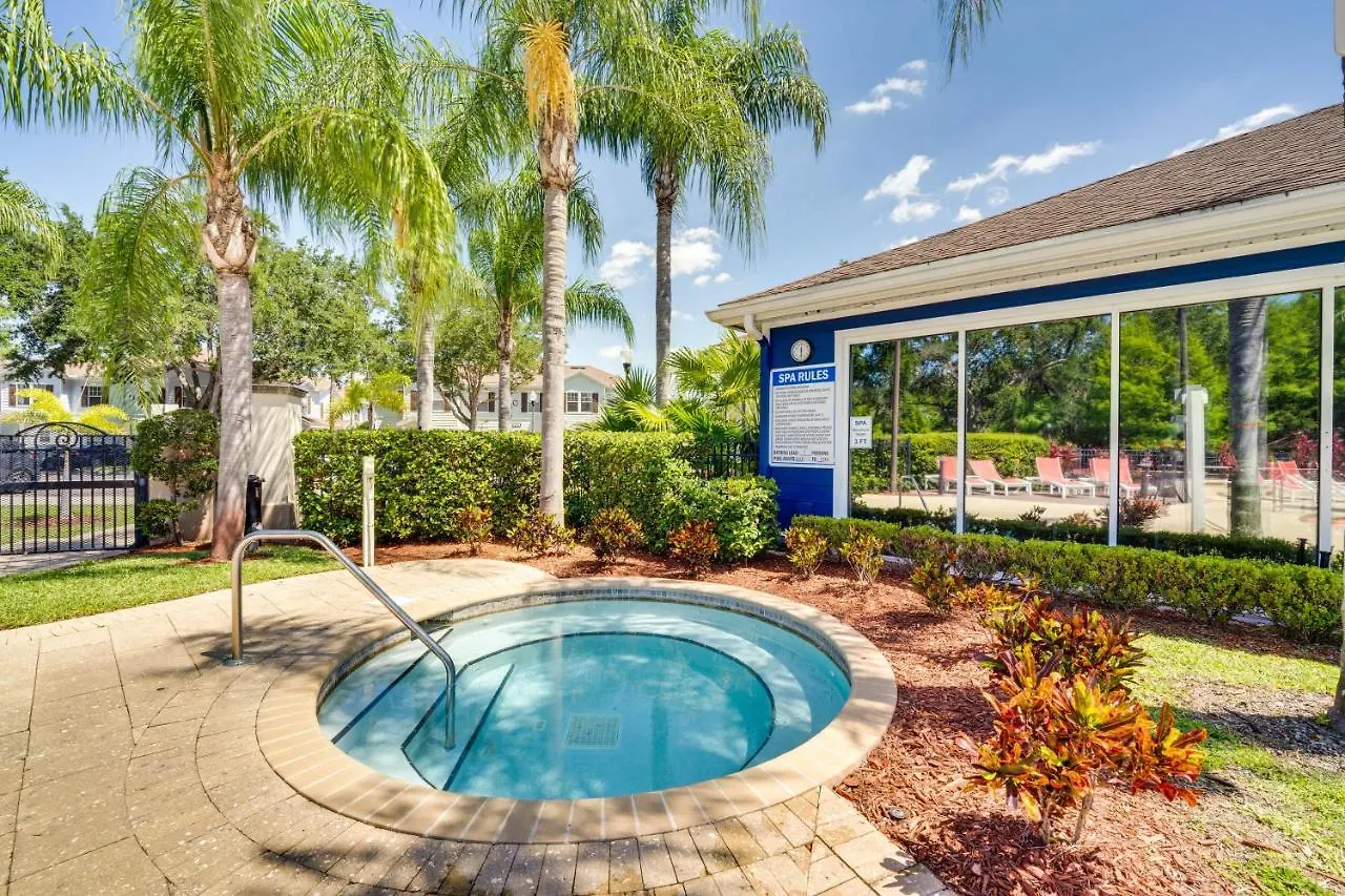 Holiday home Lucaya Village Townhome With Pool, 6 Mi To Disney! *