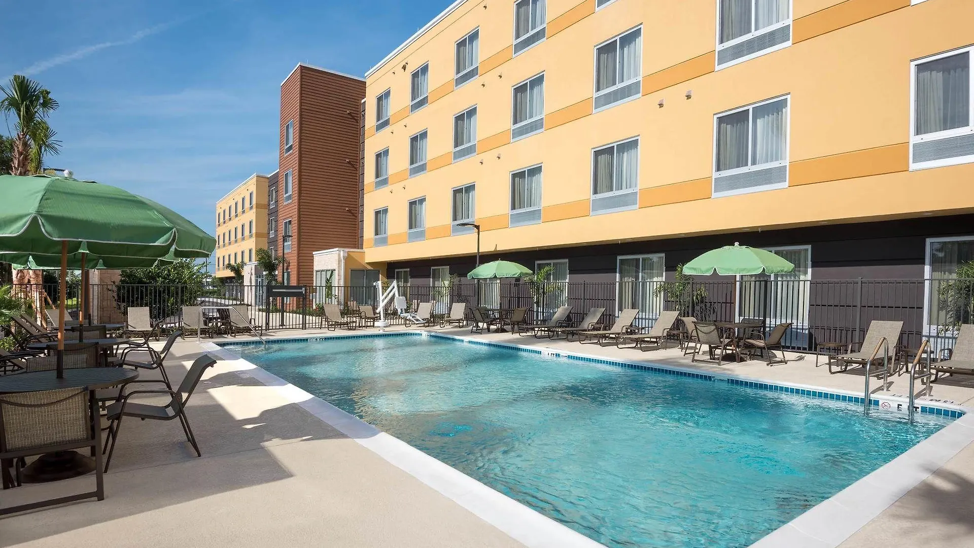 Fairfield & By Marriott Orlando Kissimmee/celebration Hotel 3*
