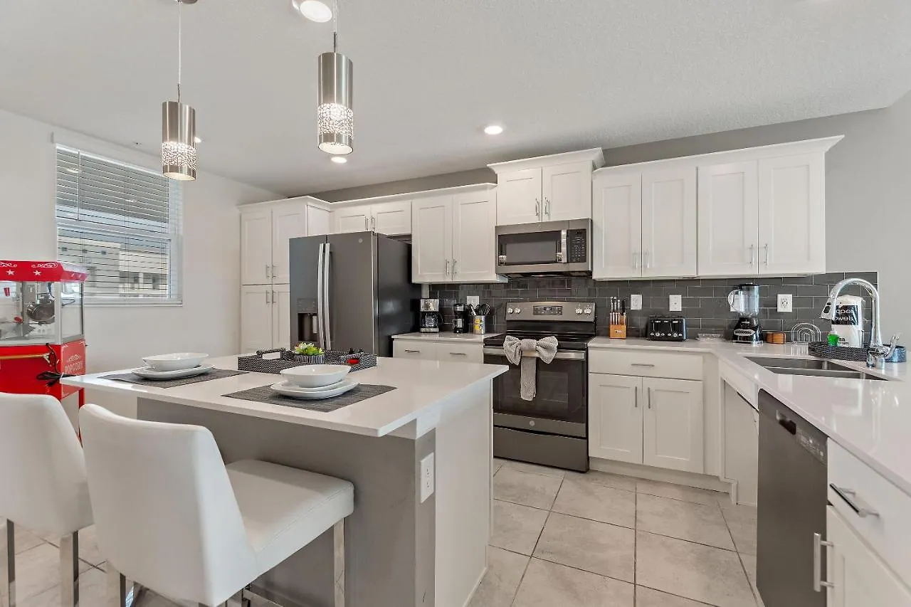 3171 Paradox Circle Unit 304 #905 Apts Appartement *