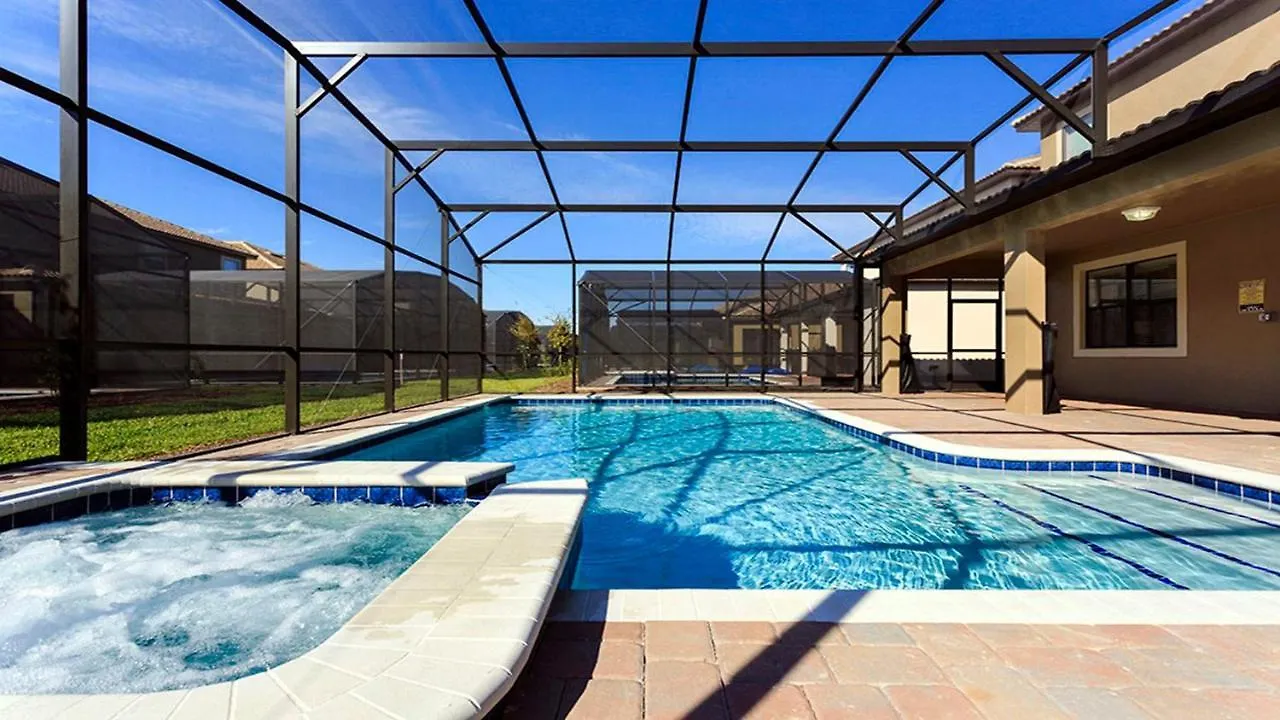 Holiday home Getaway: Pool, Spa, Games, Great Locale Kissimmee