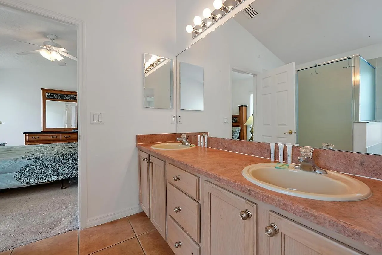 Neptunes Retreat - 4 Bed Close To Casa vacanze Kissimmee