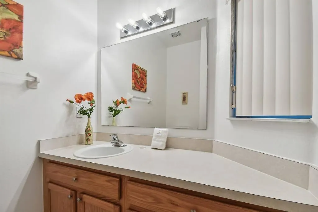 Charming & Cozy Townhouse Area - Berkley Holiday home