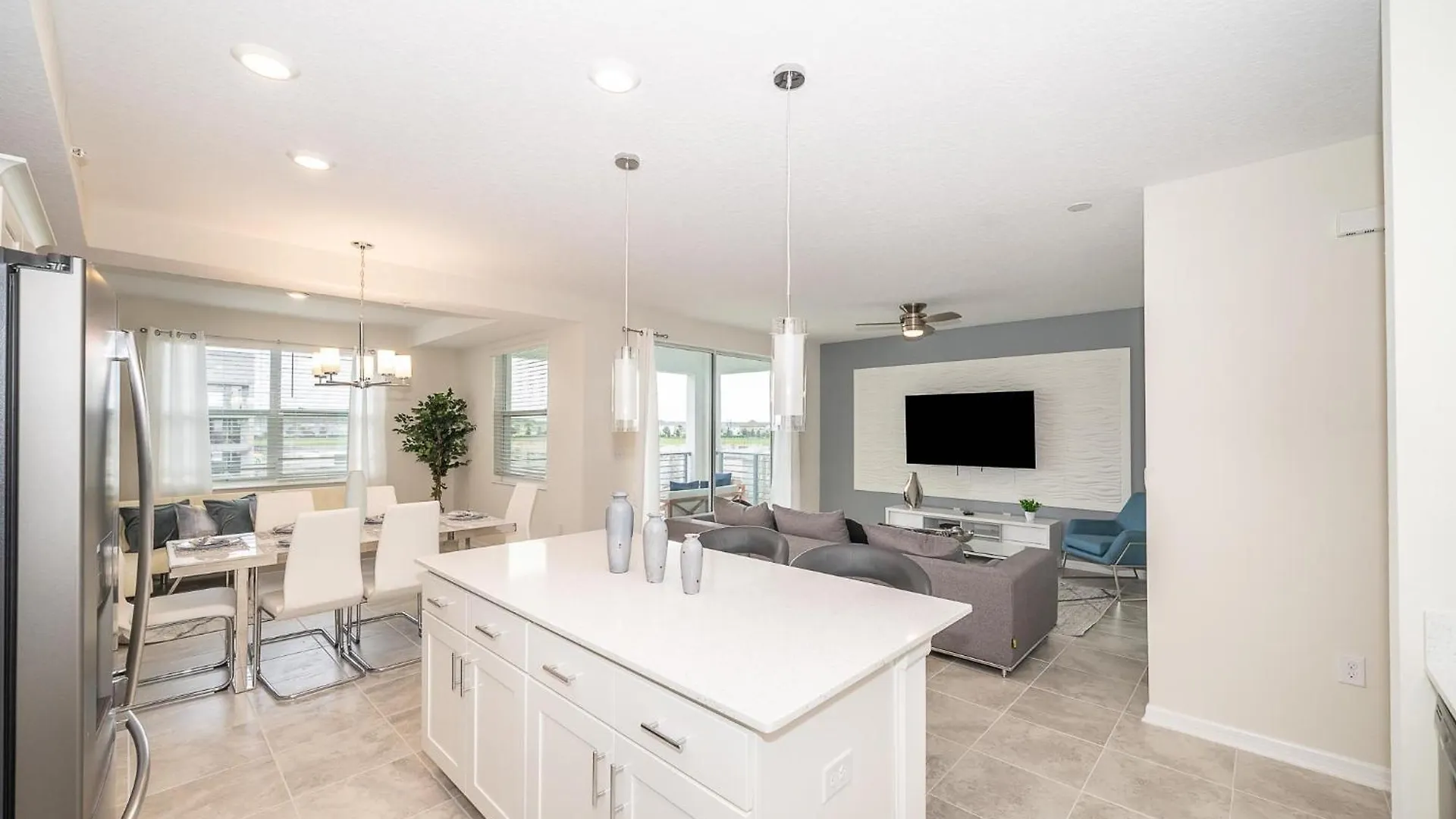 3120-206dr Storey Lake, 2/2 Garden View Apartamento