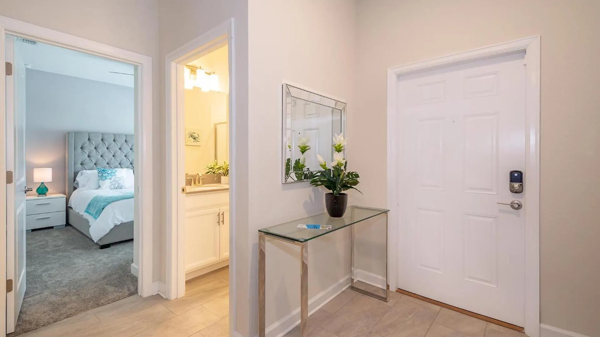 4819ja Townhouse 4 Bedrooms & 3 Bathrooms + Pool *