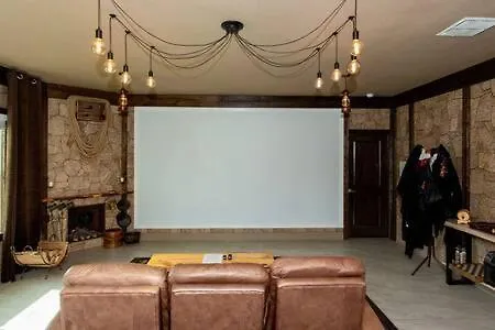 Magical Muggle Mansion Pool & Sleeps 23