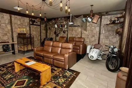 Holiday home Magical Muggle Mansion Pool & Sleeps 23