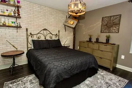 Magical Muggle Mansion Pool & Sleeps 23 * Kissimmee