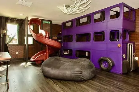 Holiday home Magical Muggle Mansion Pool & Sleeps 23 *