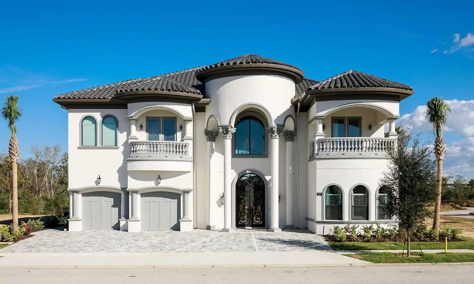 Deluxe 8 Bdrm Mansion With Swim Up Bar And Pool Slide At Reunion *
