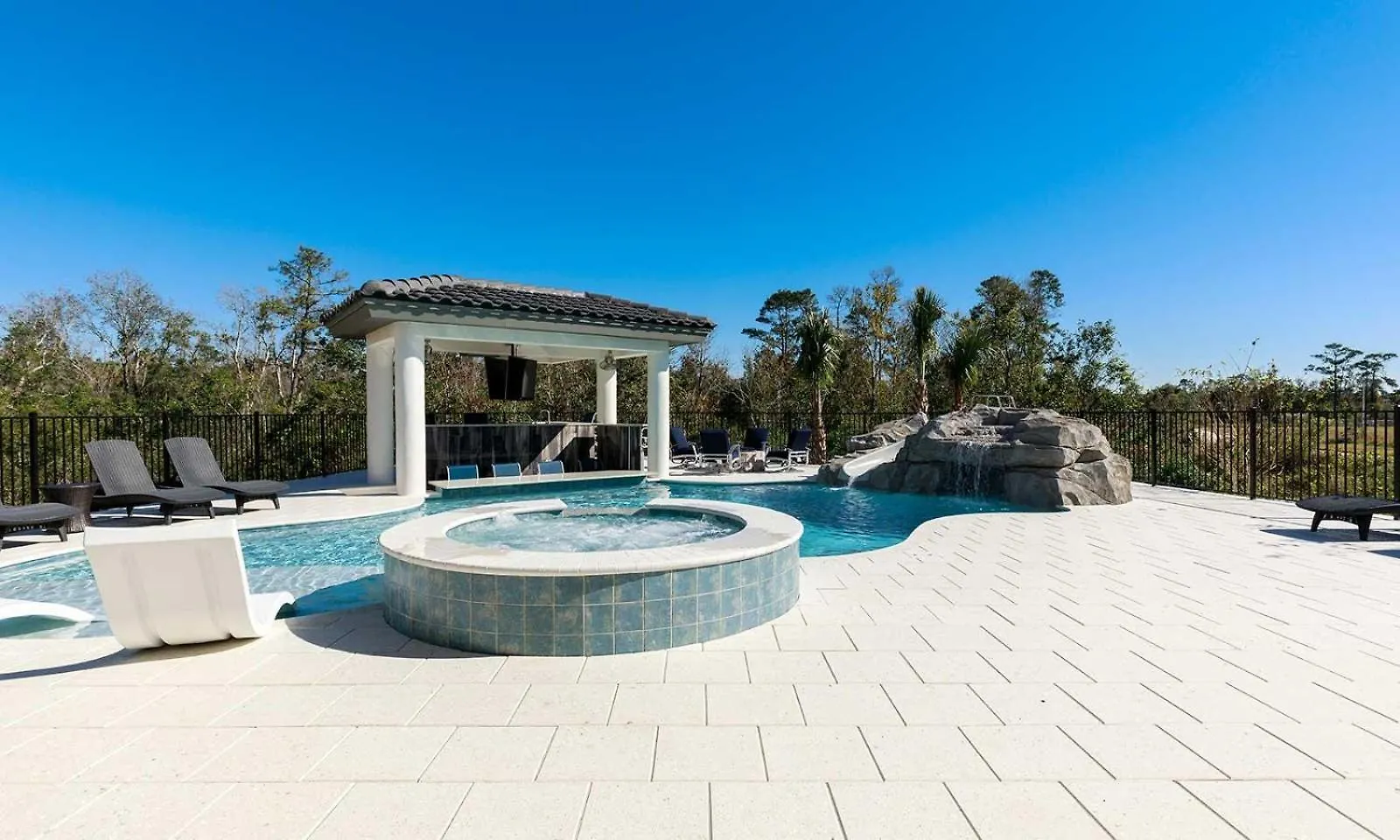 Holiday home Deluxe 8 Bdrm Mansion With Swim Up Bar And Pool Slide At Reunion *