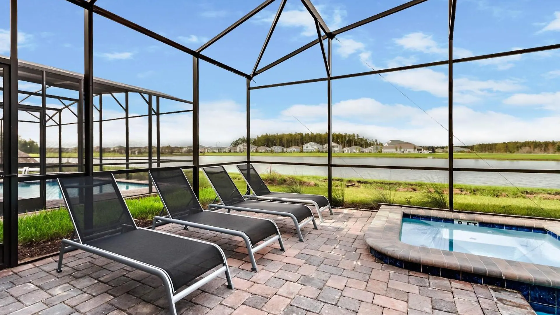 6 Bedrooms - 6 Bathrooms - Storey 2851 Bd Сasa de vacaciones