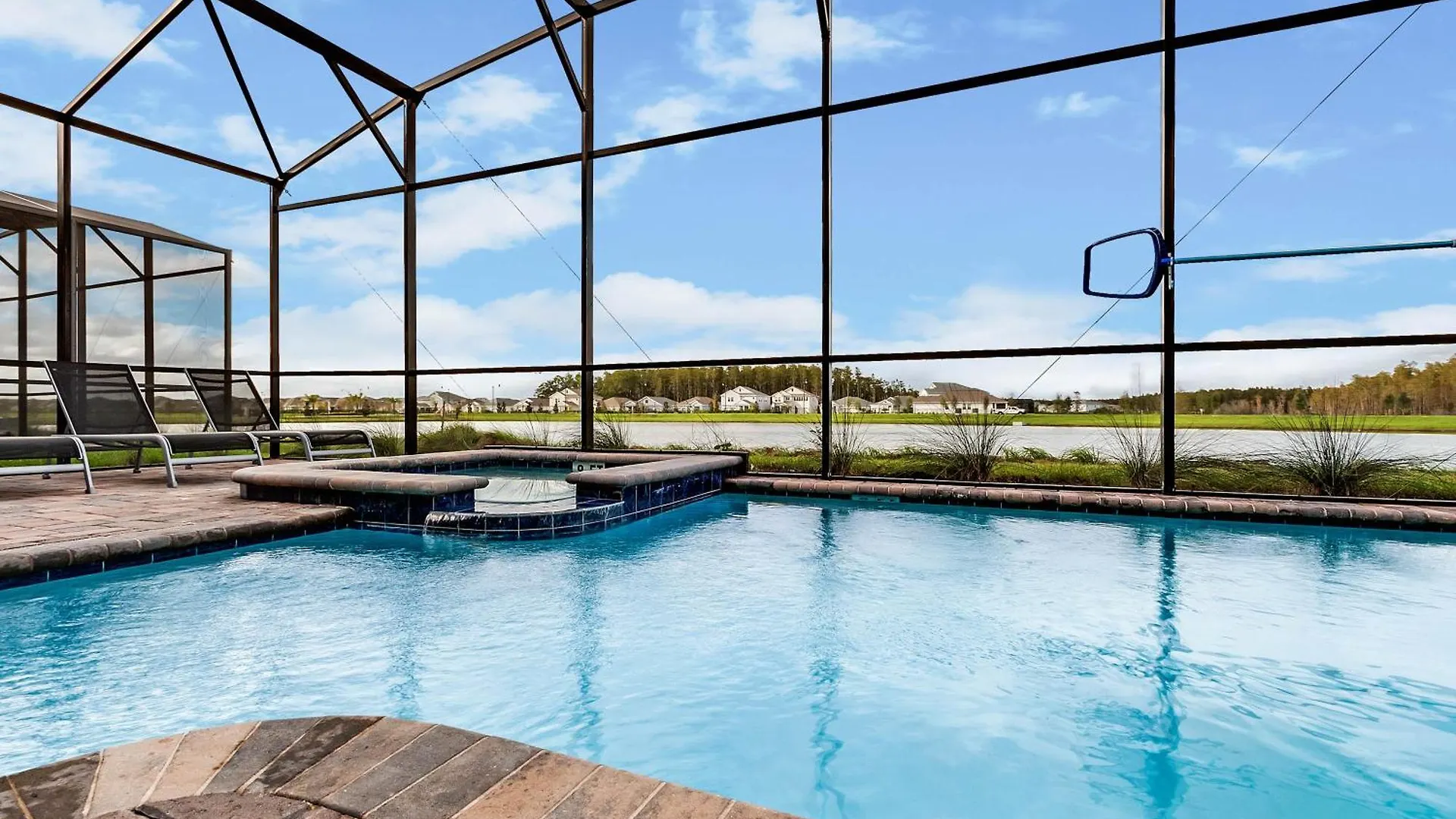 6 Bedrooms - 6 Bathrooms - Storey 2851 Bd