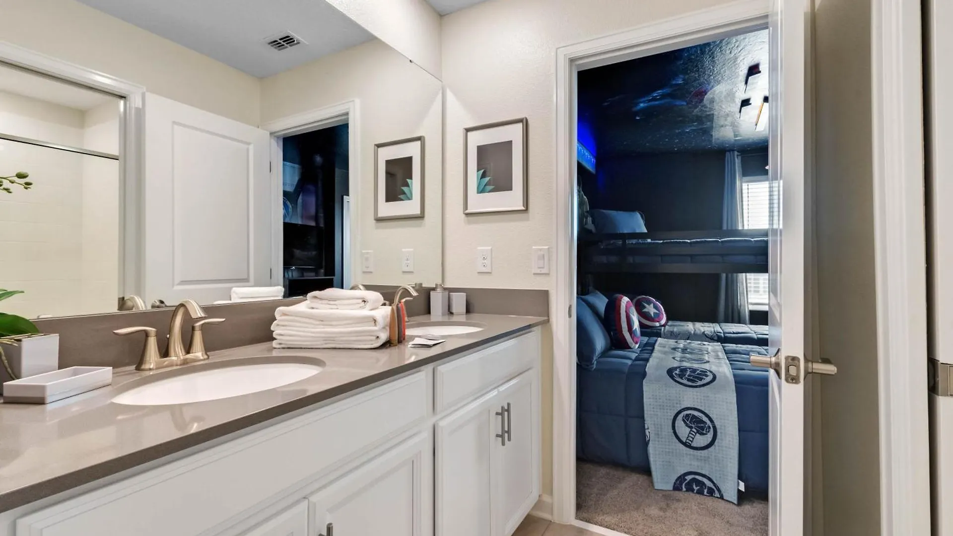 6 Bedrooms - 6 Bathrooms - Storey 2851 Bd Сasa de vacaciones