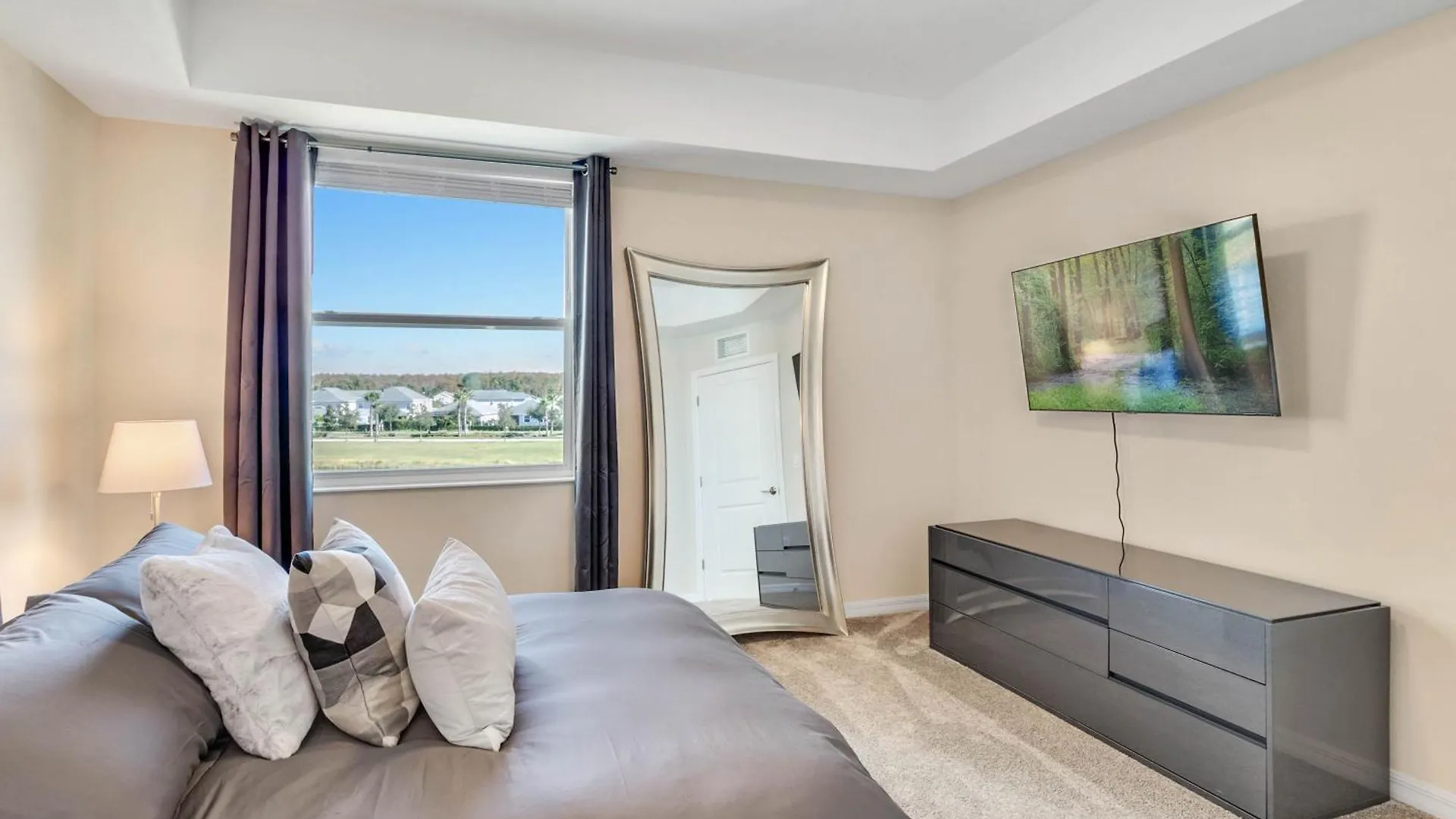 Lejlighed 3 Bedroom- 2 Bathroom Storey 3171-308 Pc *