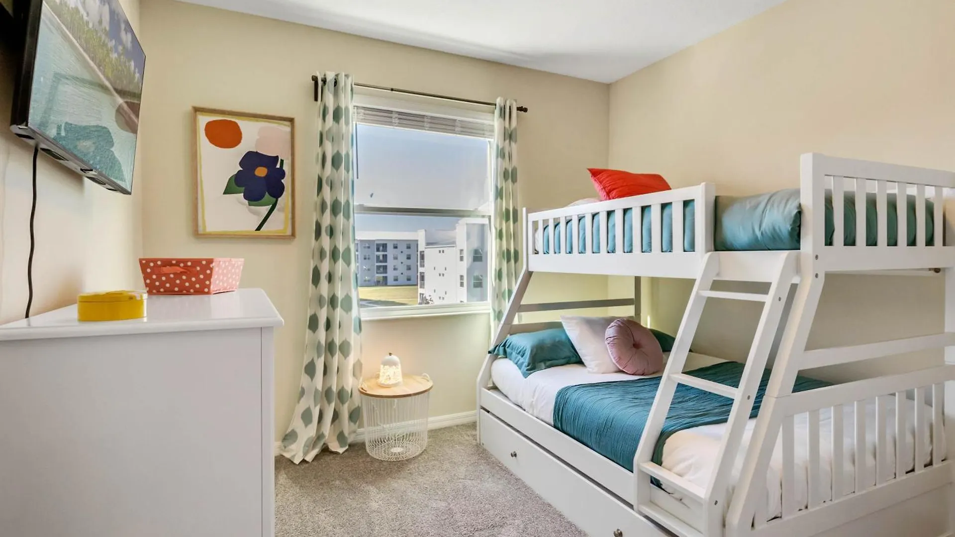 3 Bedroom- 2 Bathroom Storey 3171-308 Pc