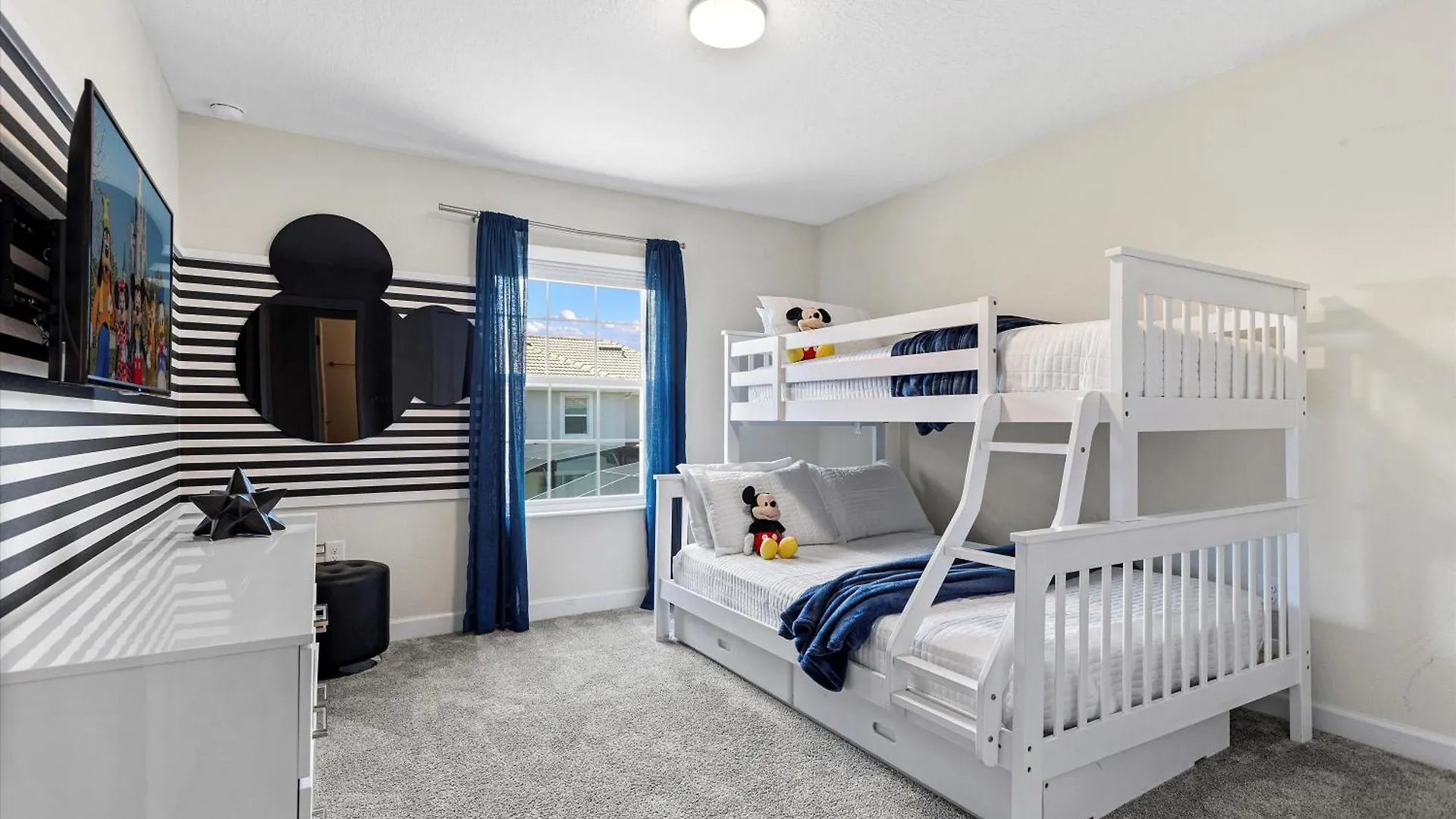 Holiday home 4 Bedroom- 3 Bathroom Storey 4818 Ml