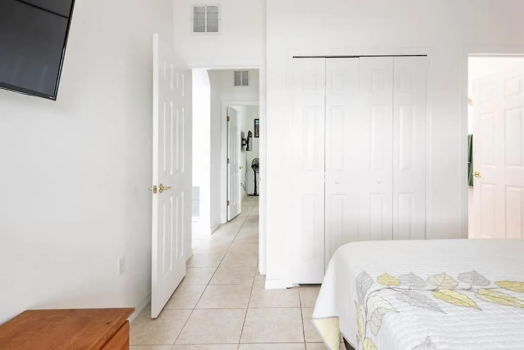 度假居 Comfortable House With Hot Tub Close To