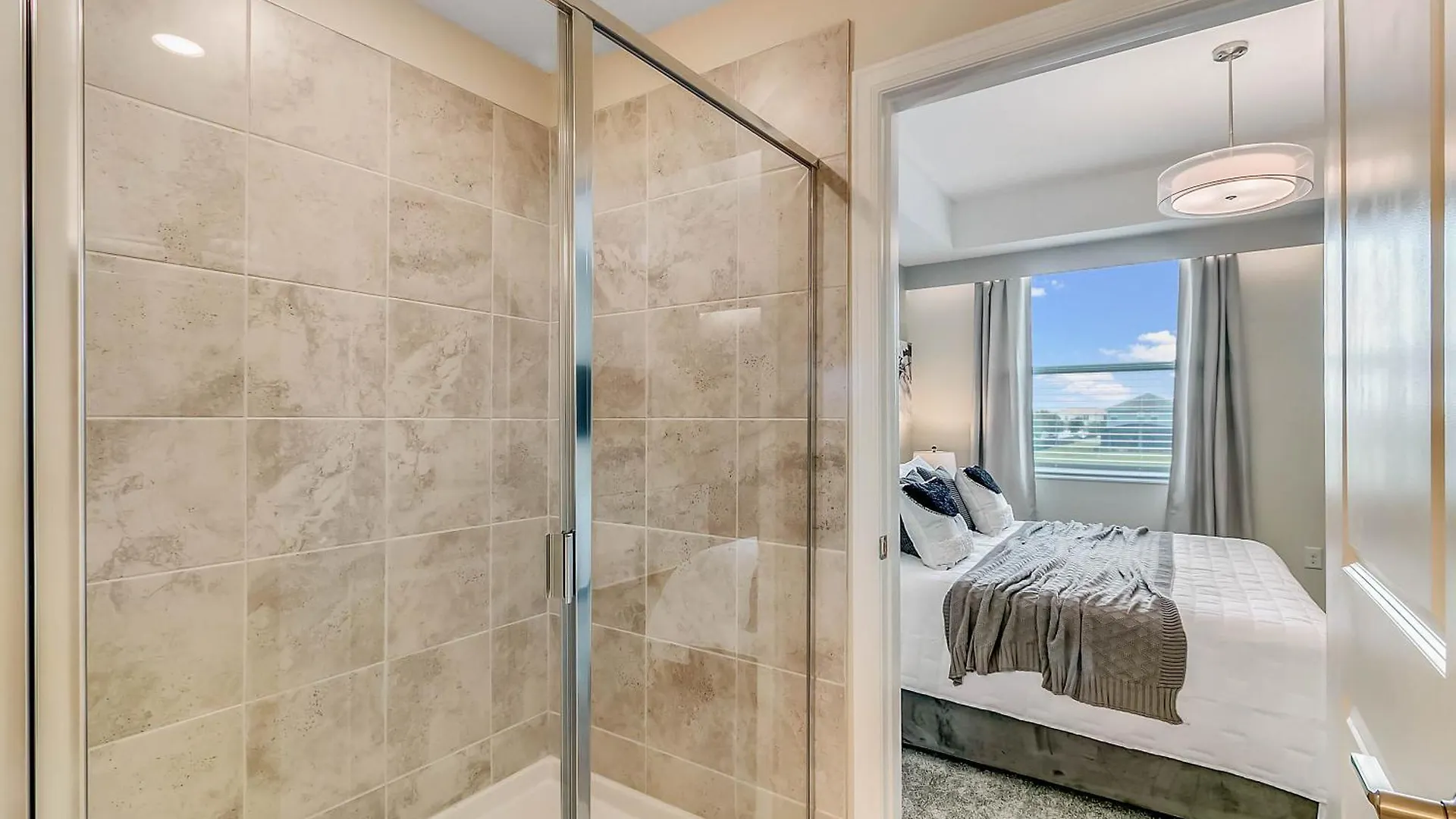 Apartment 3 Bedrooms - 3 Bathrooms - Storey 3141-208 Pc *