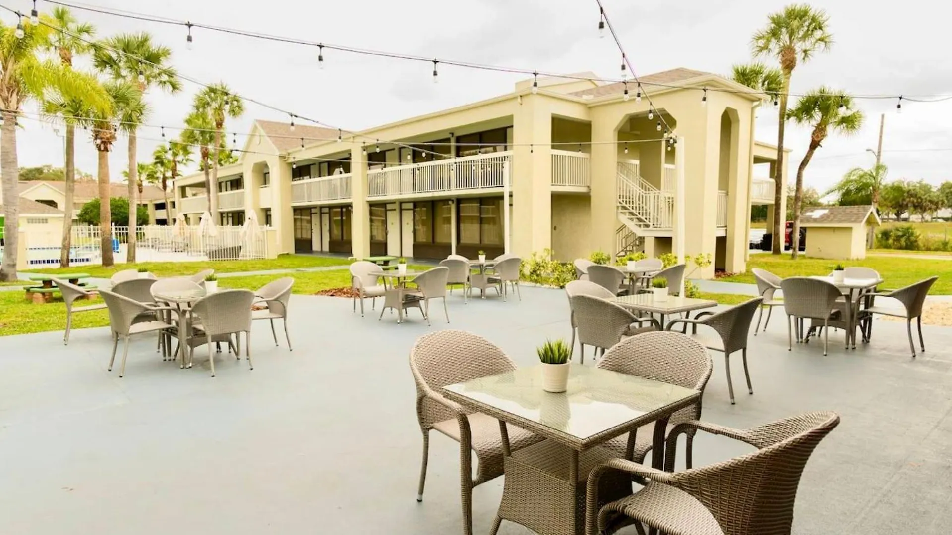 Pool - Wifi - Parking - Location !