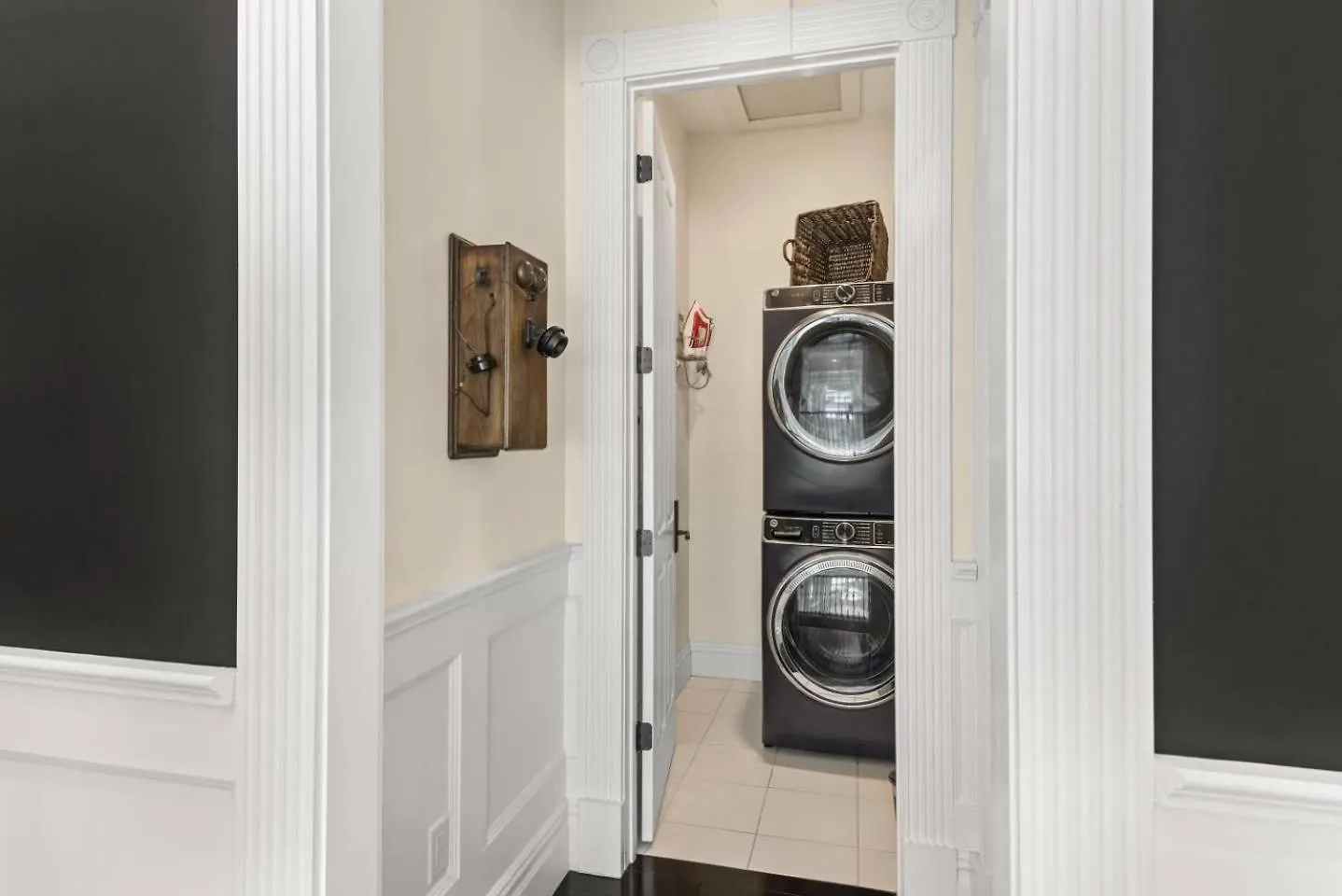 W402j - Eclectic Estate With Location Themed Bedrooms At Reunion