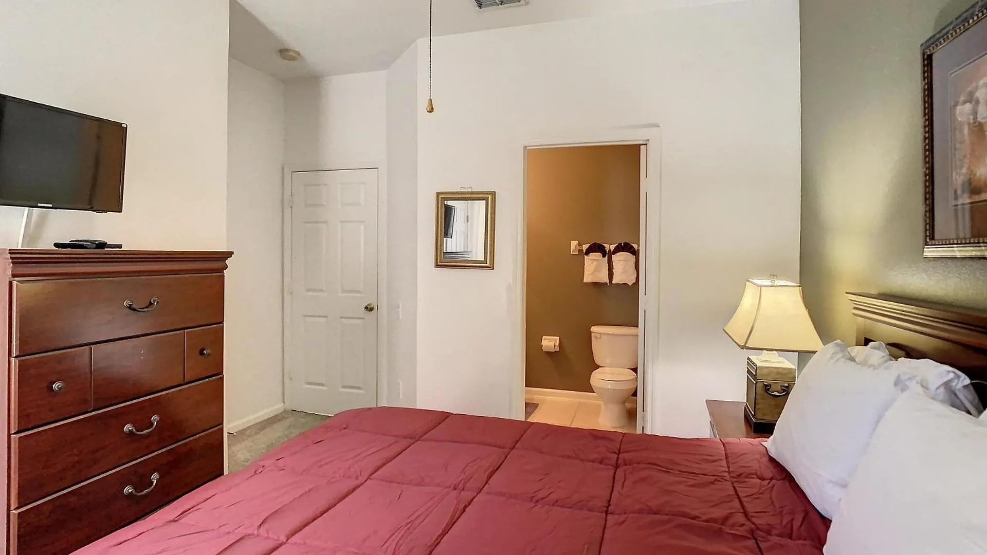 Villa Six Bed Close To In Gated Community Four Corners