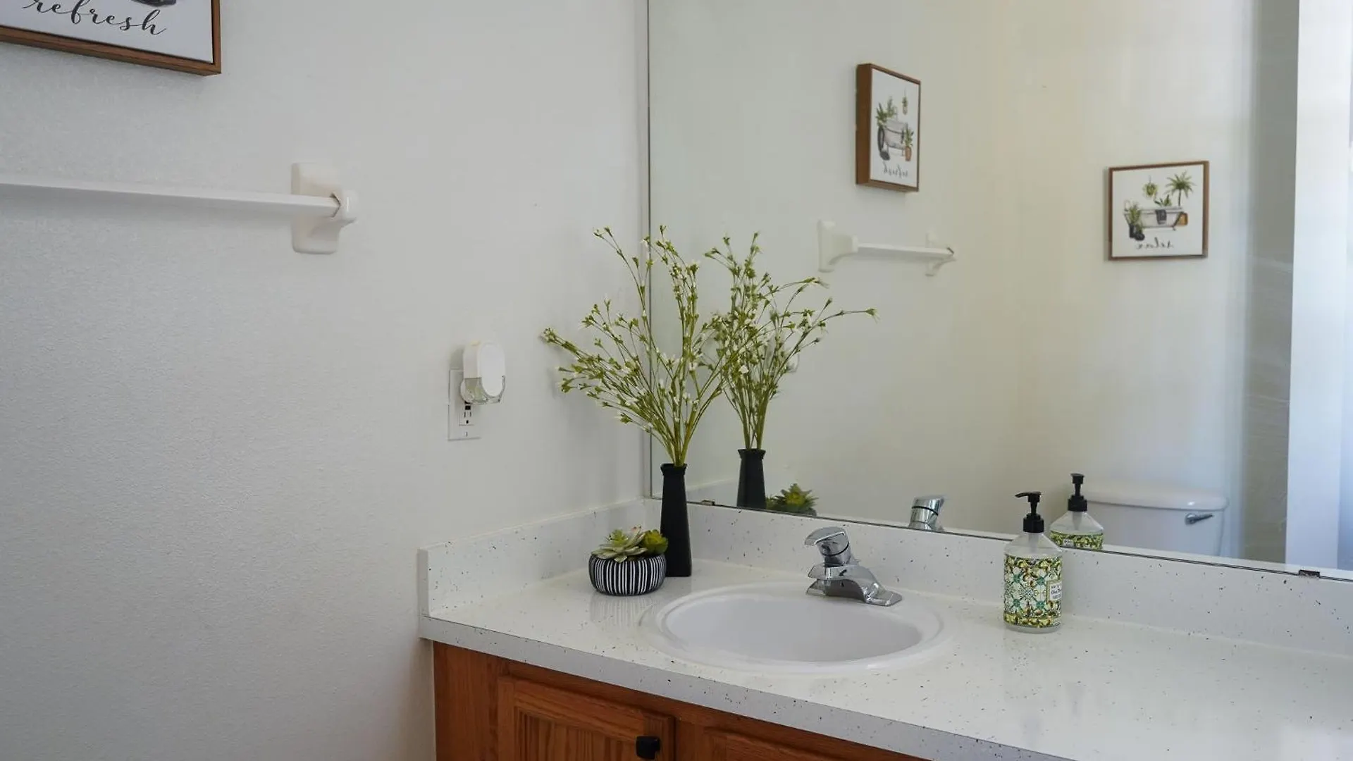 Enchanting Escape 3 Bedroom Minutes From Disney! Kissimmee
