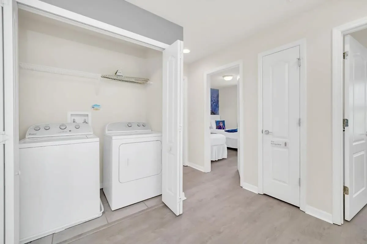 Windsor At Westside Corner Unit Next To Amenities Holiday home Kissimmee